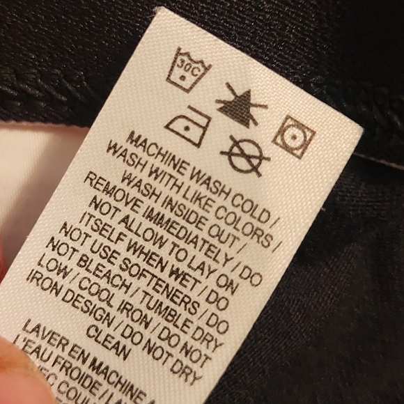 Nike Black Cropped Workout Legging Women's Medium M Logo Spellout Athletic EUC - Picture 11 of 11